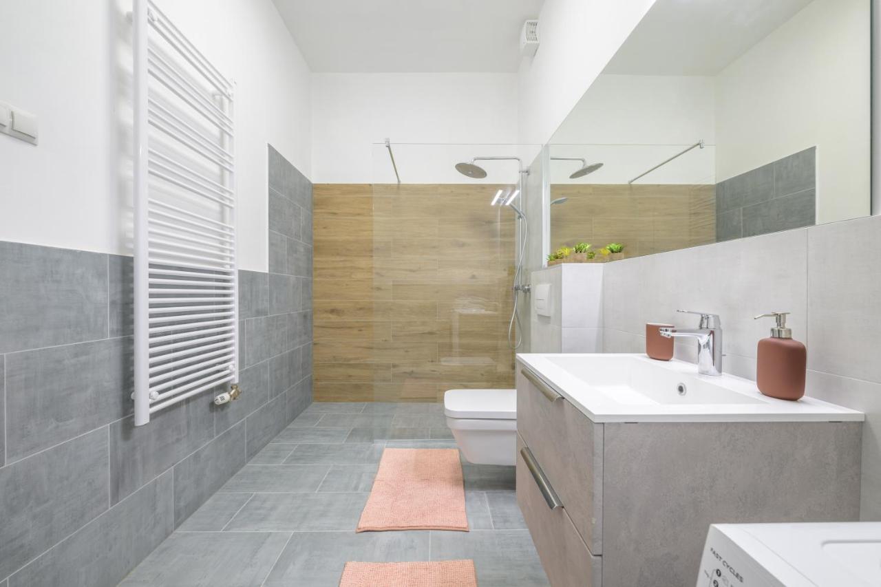 Millenium Spa-Heroes Apartman Budapest Kültér fotó